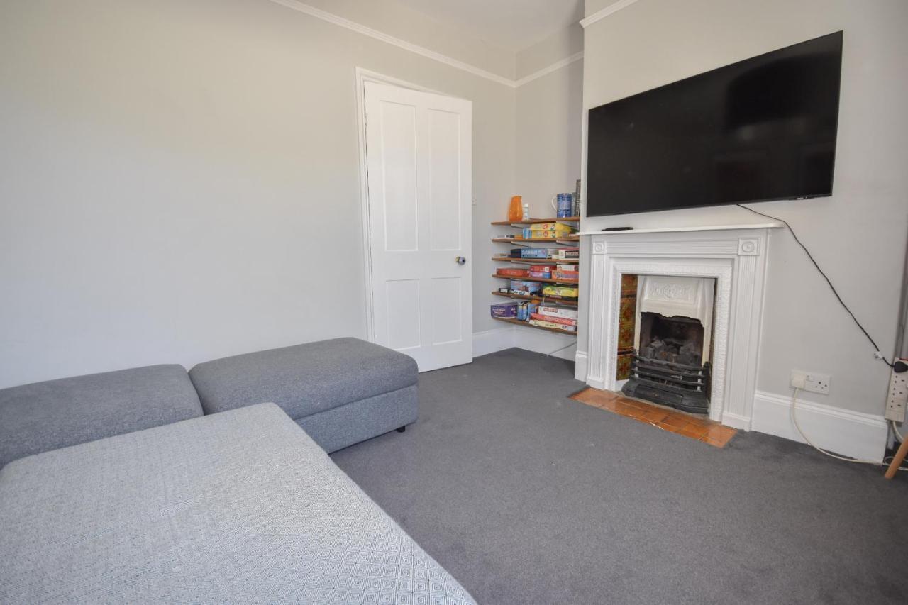 Arden Villa, Sleeps 8, Moments From The Golden Sandy Beach Of Ryde Ryde  Exterior foto