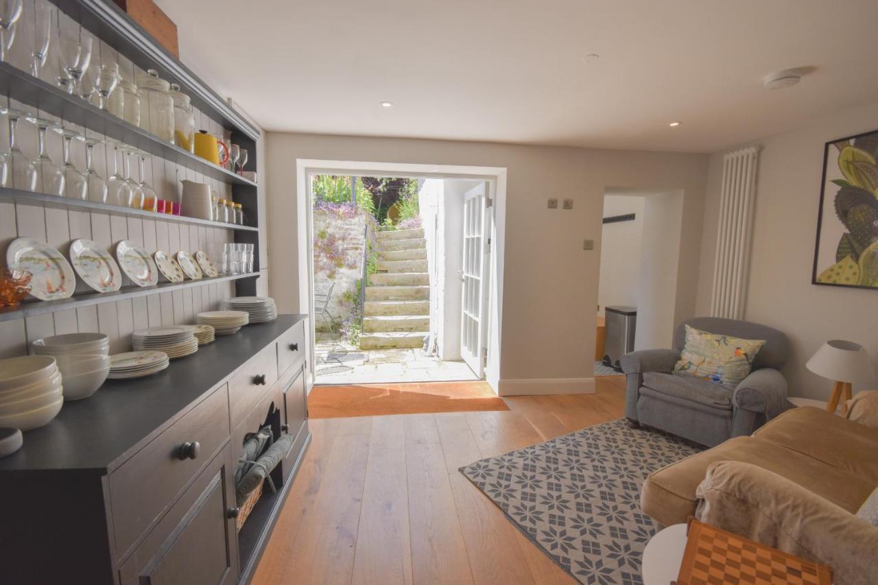 Arden Villa, Sleeps 8, Moments From The Golden Sandy Beach Of Ryde Ryde  Exterior foto