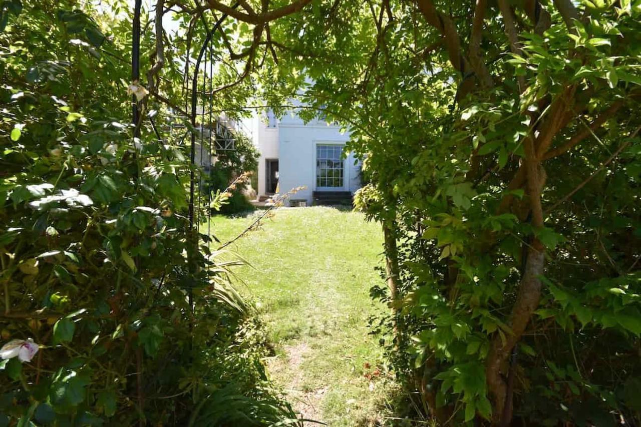 Arden Villa, Sleeps 8, Moments From The Golden Sandy Beach Of Ryde Ryde  Exterior foto